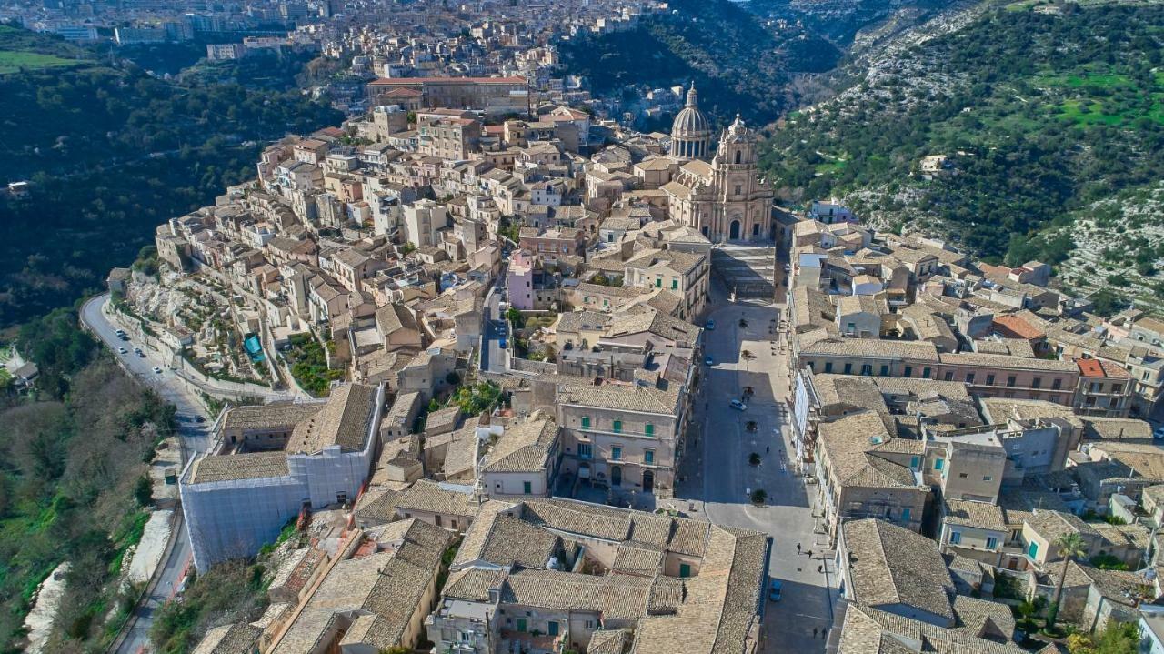 Piazza Duomo 36 Hotel Ragusa Exterior foto